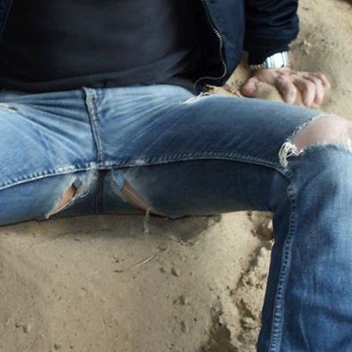 stevon01:theunabasheddeercollectorwo-blog:helloyoungguys:I want to rip those jeans off and kiss your ass.http://butt4play.tumblr.com/archivehttp://stevon01.tumblr.com/archive