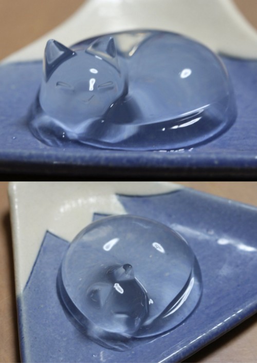 DIY Cat Raindrop Cake by @mithiruka on TwitterThis version of a Raindrop Cake, also known as the Jap