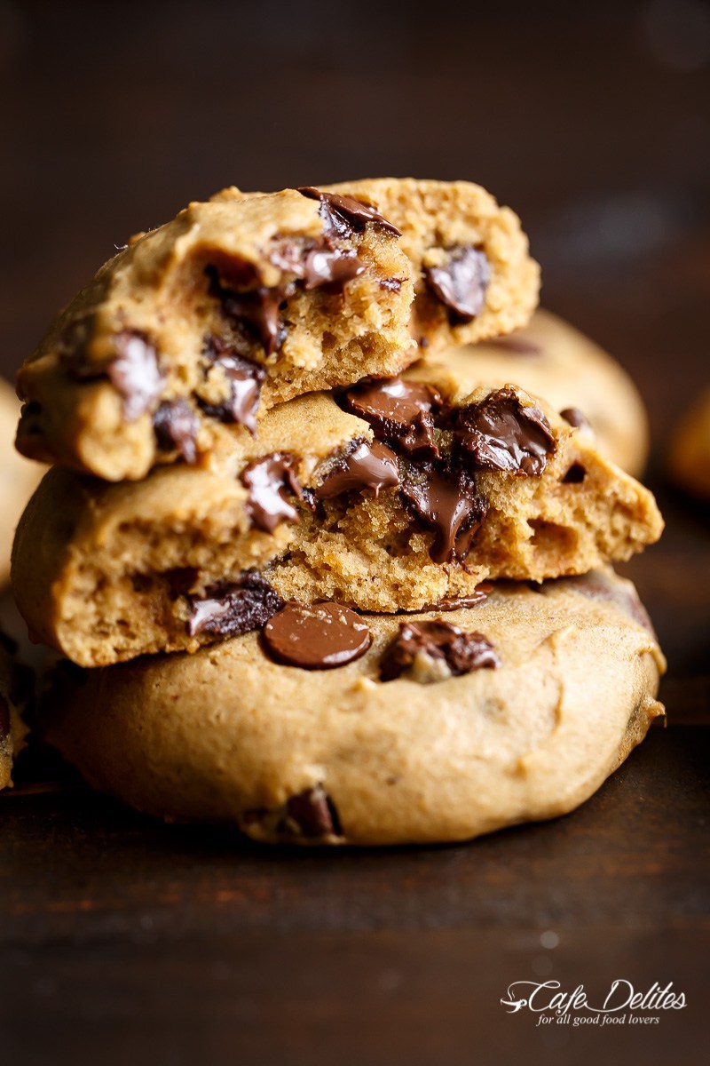 foodffs:  SOFT PUMPKIN CHOCOLATE CHIP COOKIESReally nice recipes. Every hour.Show