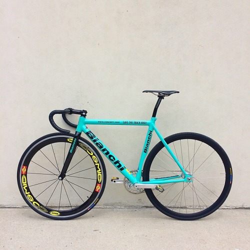 bikeplanet:  Bianchi Pista Concept 2005by Pedal Room