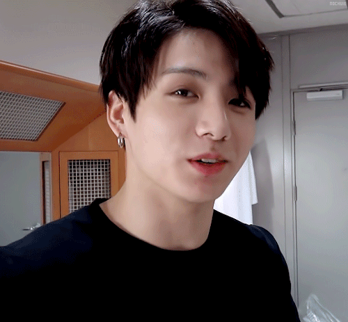 Featured image of post Jungkook Gif Tumblr With tenor maker of gif keyboard add popular jungkook animated gifs to your conversations
