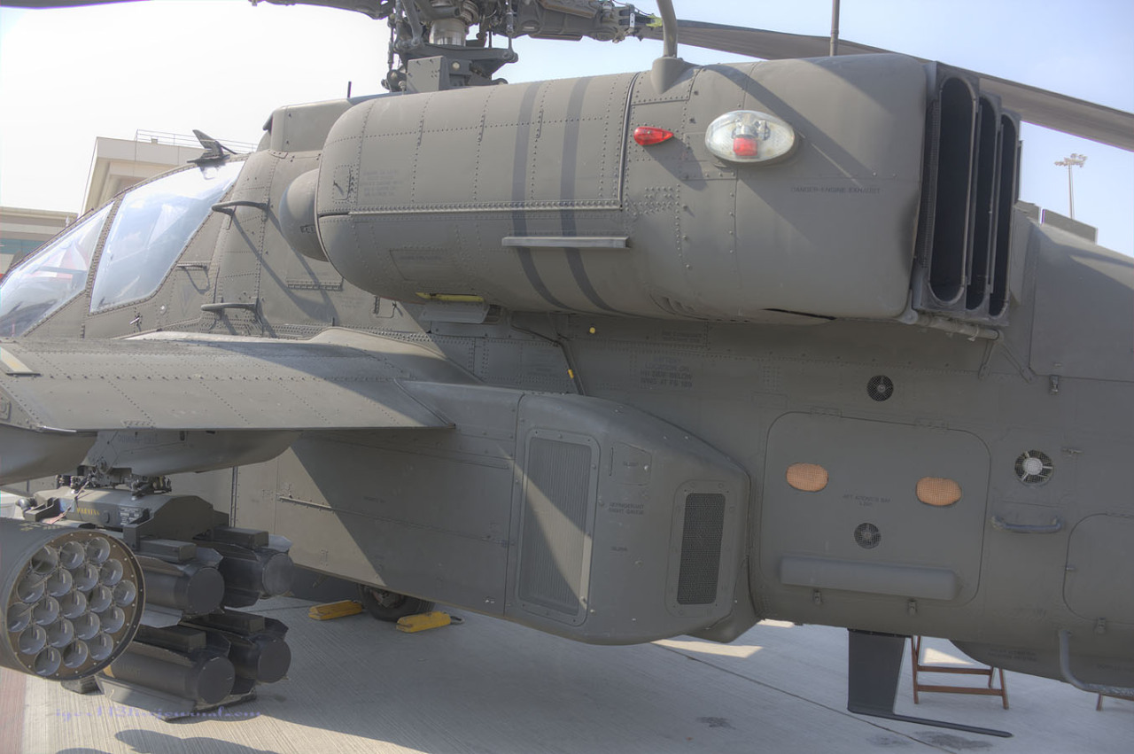 rocketumbl:  AH-64D 