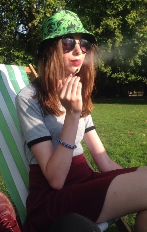 weed-lover96:  inhale-exhale-puffpuffpass:  weed-lover96  Yesterday at Hyde Park 💨 