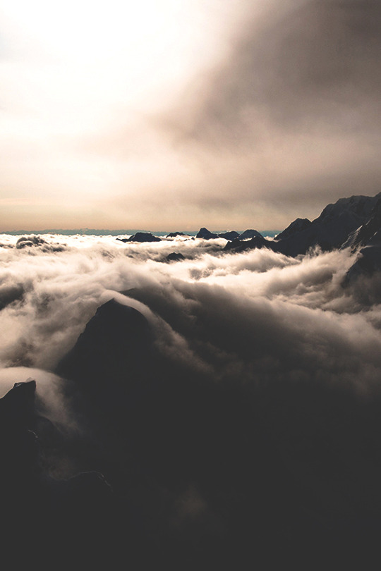 modernambition:  Sea of Clouds | Instagram