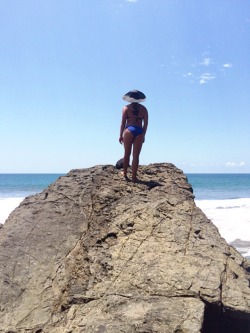 Climbed the rocks of Playa Ventanas in Costa