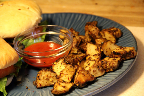 opinionatedcheese:  amy-lynnn:  opinionatedcheese:  thetafari:  ITAL DONT STOP !! - Seitan “Chicken” Cutlet Sandwich on Homemade Flax Bun, served with Seasoned Baked Potato Fries and Homemade Organic Ketchup !! Give Thanks !!! Homemade KetchupIngredients