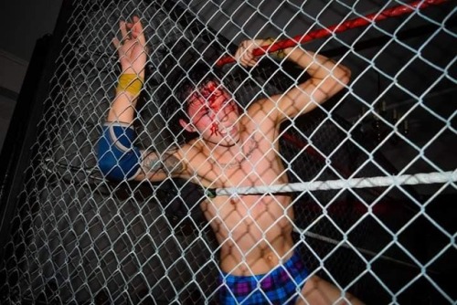 DANNY GOLD (JOBBER) DESTROYED  BY VETRON {HEEL) BOB BARRATT IN A HARDCORE CAGE MATCH LAST MONTH