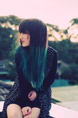 cute-colored-hair:  COLORED HAIR BLOG ｡◕‿◕｡