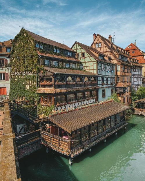 utwo:Strasbourg France by :© Travel with Adrien