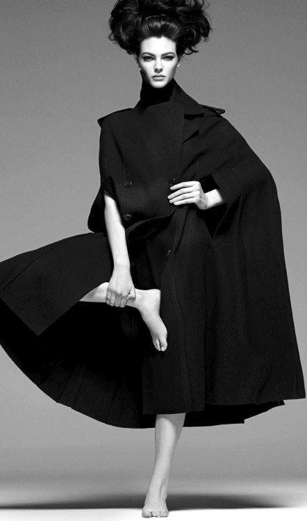 Vittoria Ceretti ,Vogue Italia (July 2016) photo by Steven Meisel Source : tinamotta.tumblr.com
