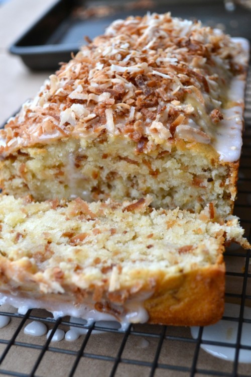 Porn photo craving-nomz:  Toasted Coconut Pound Cake