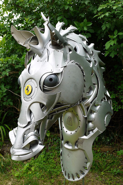 asylum-art:Old Hubcaps Recycled Into Stunning Animal Sculptures by Ptolemy ElringtonFor over twelve 