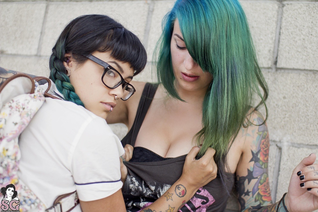 thedarksideofgruff:  Aisline &amp; Bixton
