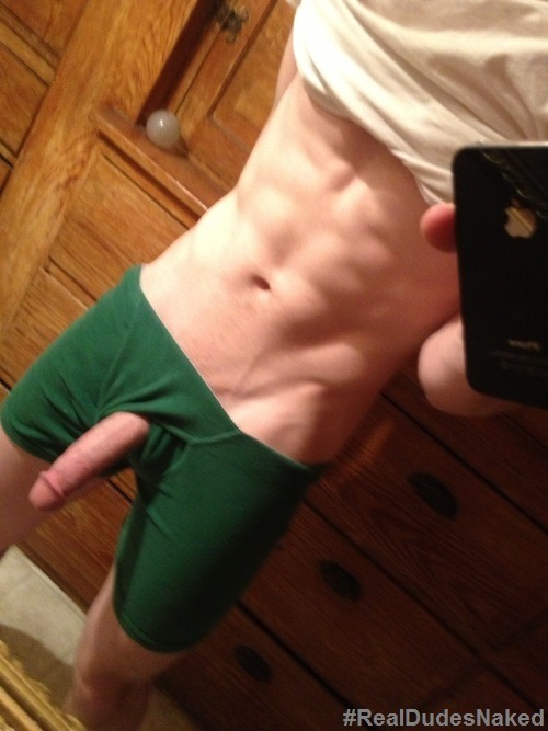 realdudesnaked:   Follow Real Dudes Naked to see more hot amateur guys!!!   