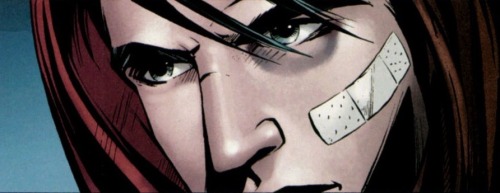 sass-huntress:Jason’s panty-dropping eyes (Red Hood: The Lost Days)