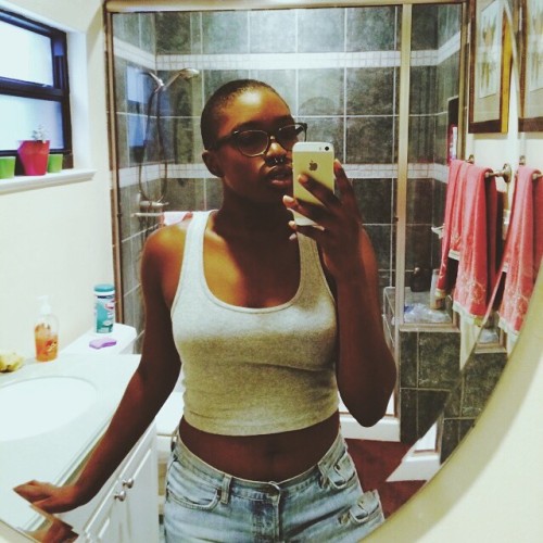 blkvanity: I want someone to kiss the top of my head please. ☺