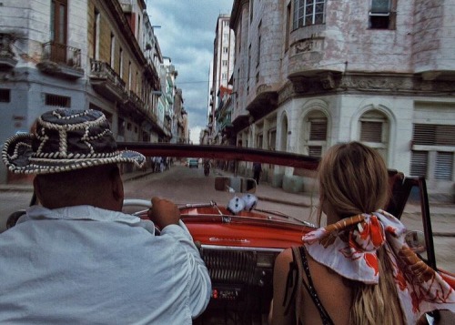 chanelbagsandcigarettedrags: Havana, Cuba