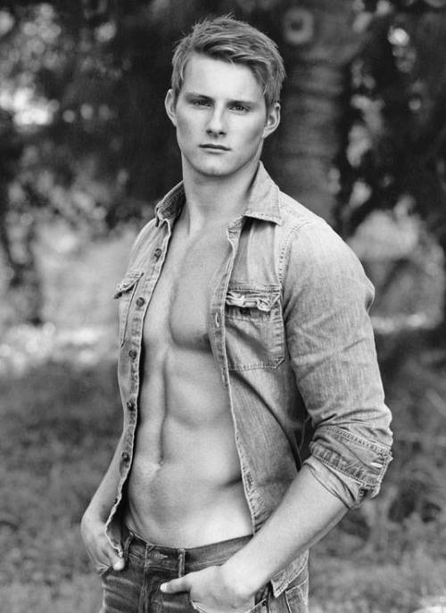 meninvogue:  Alexander Ludwig