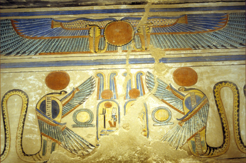 Mural of Two UraeiWall painting of two uraei wearing the solar disk with outstretched wings, detail 