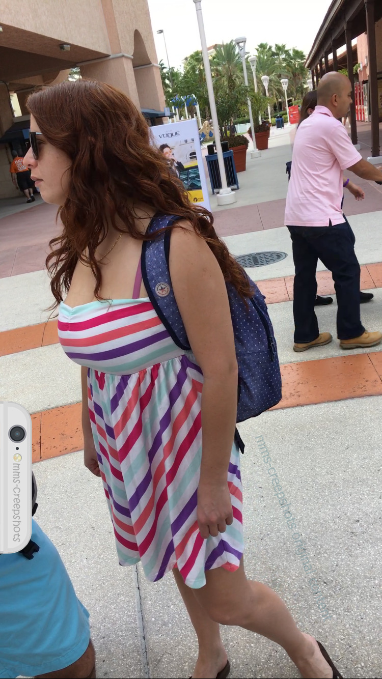 mms-creepshots:   My original content - Shopper with bouncy boobies[Click or tab