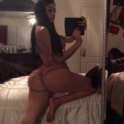 Porn photo Jailyne Ojeda Notes