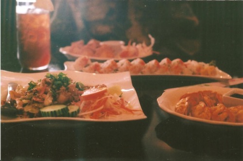 fountain-in-rewind:  thai food with julie 