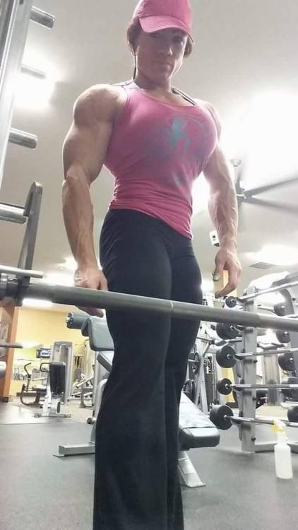 Muscle Girls Fan porn pictures