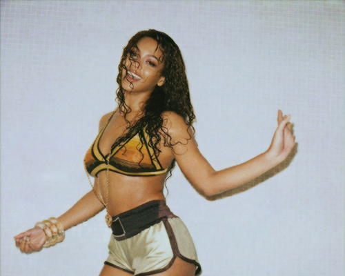 beyoncexknowles:   Beyoncé by Cliff Watts  