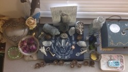 starlitcrow:  Winter’s Altar ( Altar to the personification of winter, the Scottish Beira ) I changed my small fairy shrine into this altar to winter / Beira. It was really amusing as I had put it up when there was no know to be found and litterally