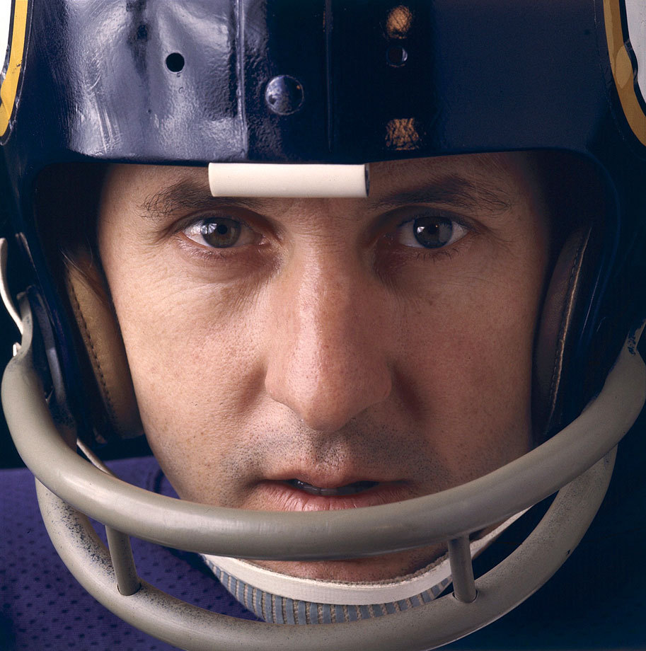 SI Photo Blog — Minnesota Vikings quarterback Fran Tarkenton poses