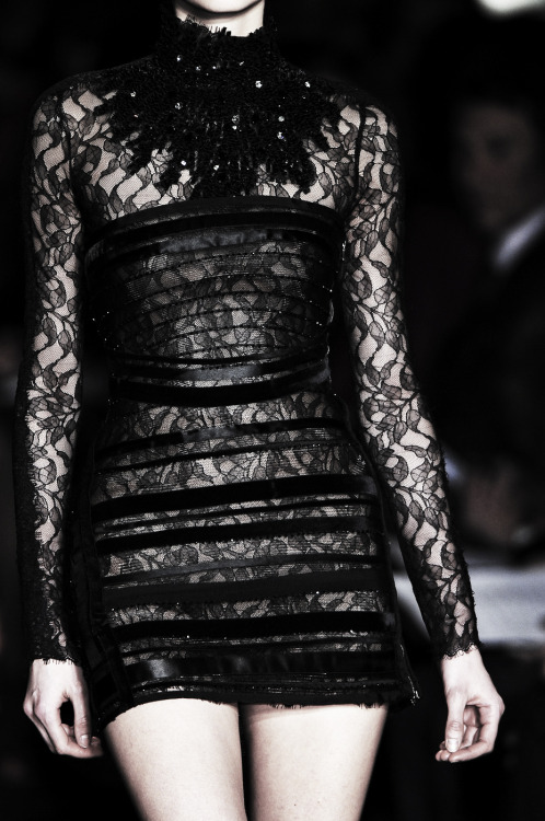 disturbfashion: Max Azria at New York Fashion Week Fall 2009