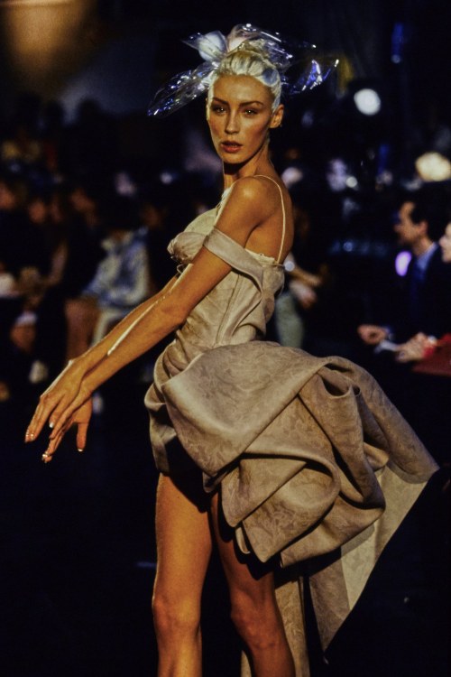 Les Incroyables — John Galliano Spring Summer 1994 Ready-to-Wear