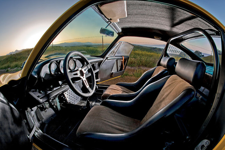 thechicane:  Terry English’s magnificent tribute to the 4th prototype 911R. Built