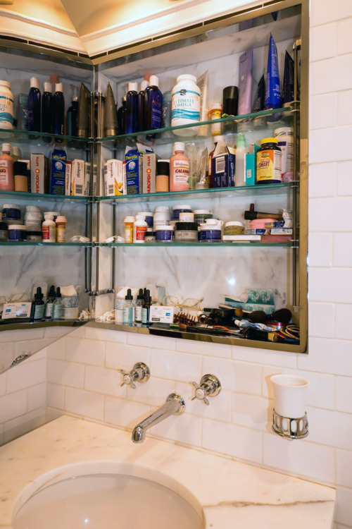 Medicine Cabinet “ Stonehill
Love your blog, man. I always checked a girl’s medicine cabinet, especially in NY and felt like that was the perfect gauge.
I know you’re the fridge master, but can you analyze this medicine cabinet for...