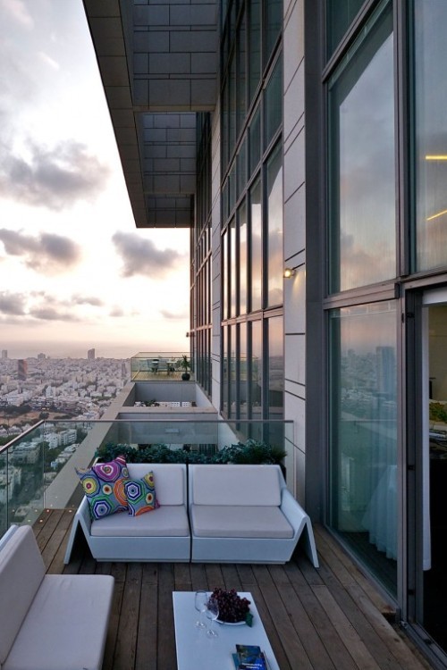 nonconcept:  Sky Penthouse in Tel Aviv, Israel. 
