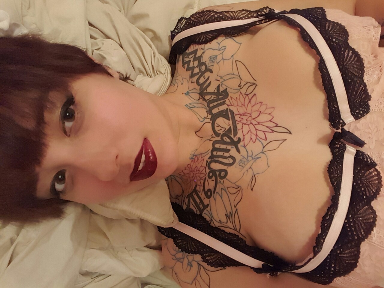rosesanddahlias:  My fun kitty maid outfit~