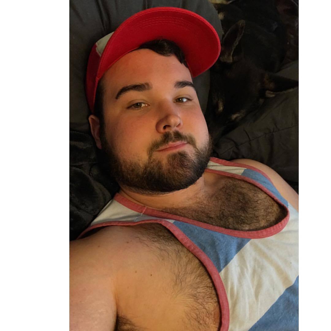 thebeardedguyy:She’s such a daddy’s girl 😍❤️