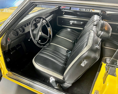 Winged Wednesday; '70 Superbird, 440 6 Pack, 4 Speed - C/o Barrett-Jackson