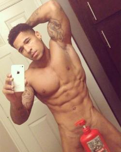 naked-yogis:  naked muscle selfie in the bathroom mirror - strategically placed pump