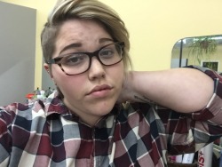 chubbyqueerstyle:  Hot lesbian gets killer cut and color   Very cute &amp; sexy