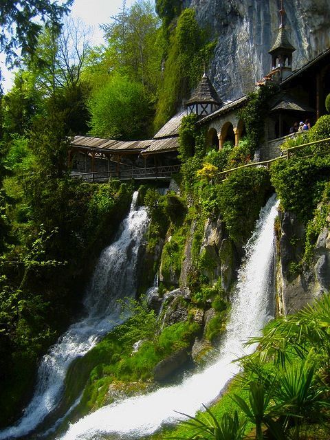 bluepueblo:Waterfall Walkway, St. Beatus, Switzerlandphoto via besttravelphotosReminds me of Rivende