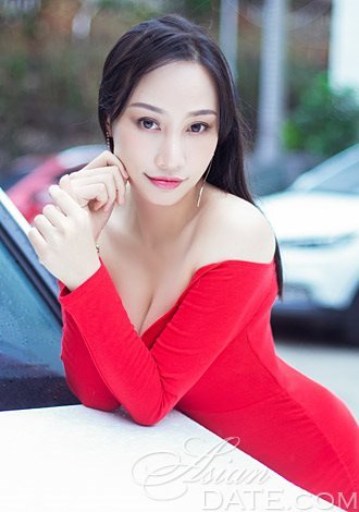 Li is a nice, gentle, and easygoing girl. She loves cooking and making special dinners for her frien