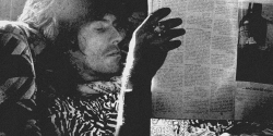 voodoolounge:       Keith Richards reading