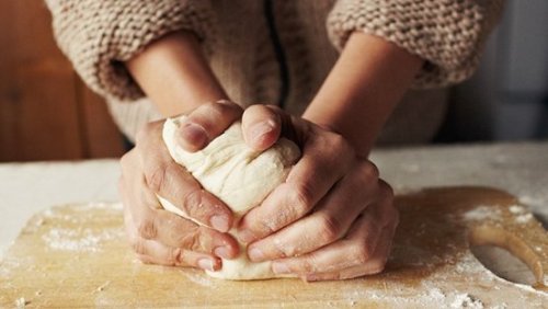 cottagesongs: baking on a midsummer morning 