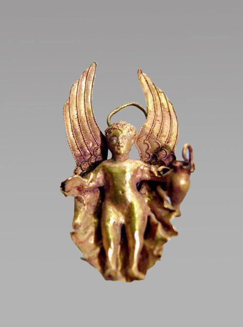 met-greekroman-art:Pair of gold earrings with pendant Erotes, Metropolitan Museum of Art: Greek and 