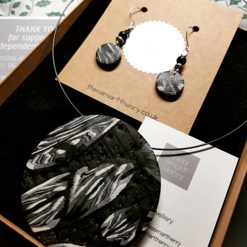 Last week&rsquo;s orders are all being despatched today Layered disc neckpieces with textured earrin