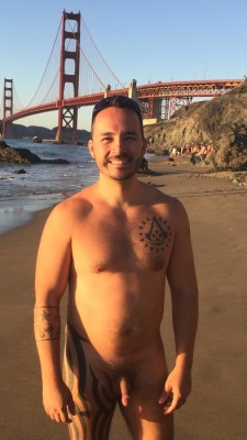 alanh-me:  70k+ follow all things gay, naturist