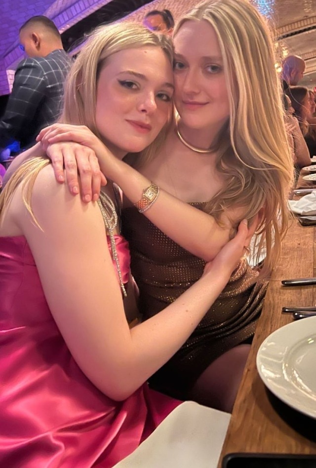 Dakota (and Elle) Fanning