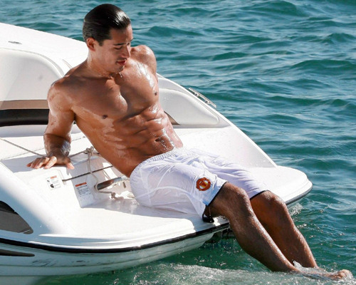 unbelievably-attractive:  Mario Lopez