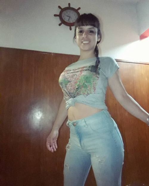 Select the photo of her that you like more and masturbate looking at her ♥Want more of she? L